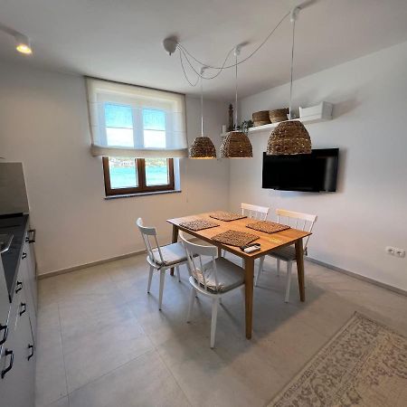 Apartment Suzana Tisno Exterior foto