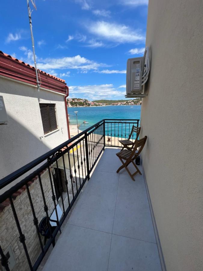 Apartment Suzana Tisno Exterior foto