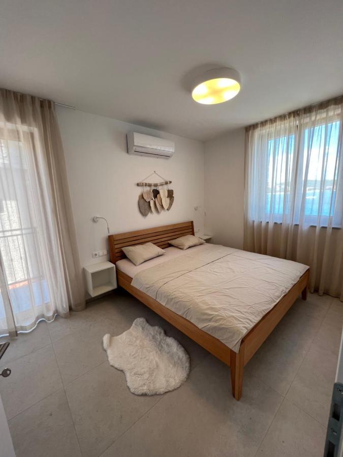 Apartment Suzana Tisno Exterior foto