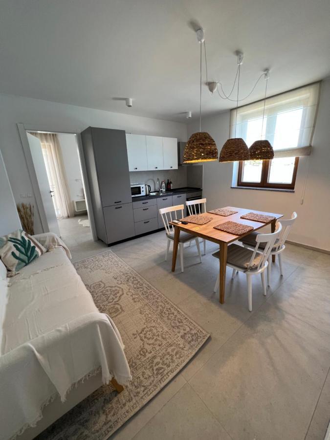 Apartment Suzana Tisno Exterior foto